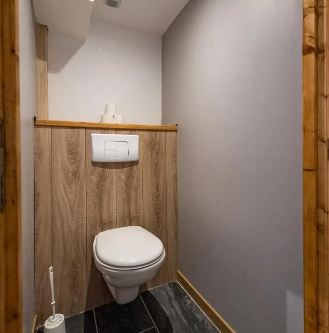 220M Apartment With Terrace For 14 People Saint-Jean-de-Maurienne 0*,  França