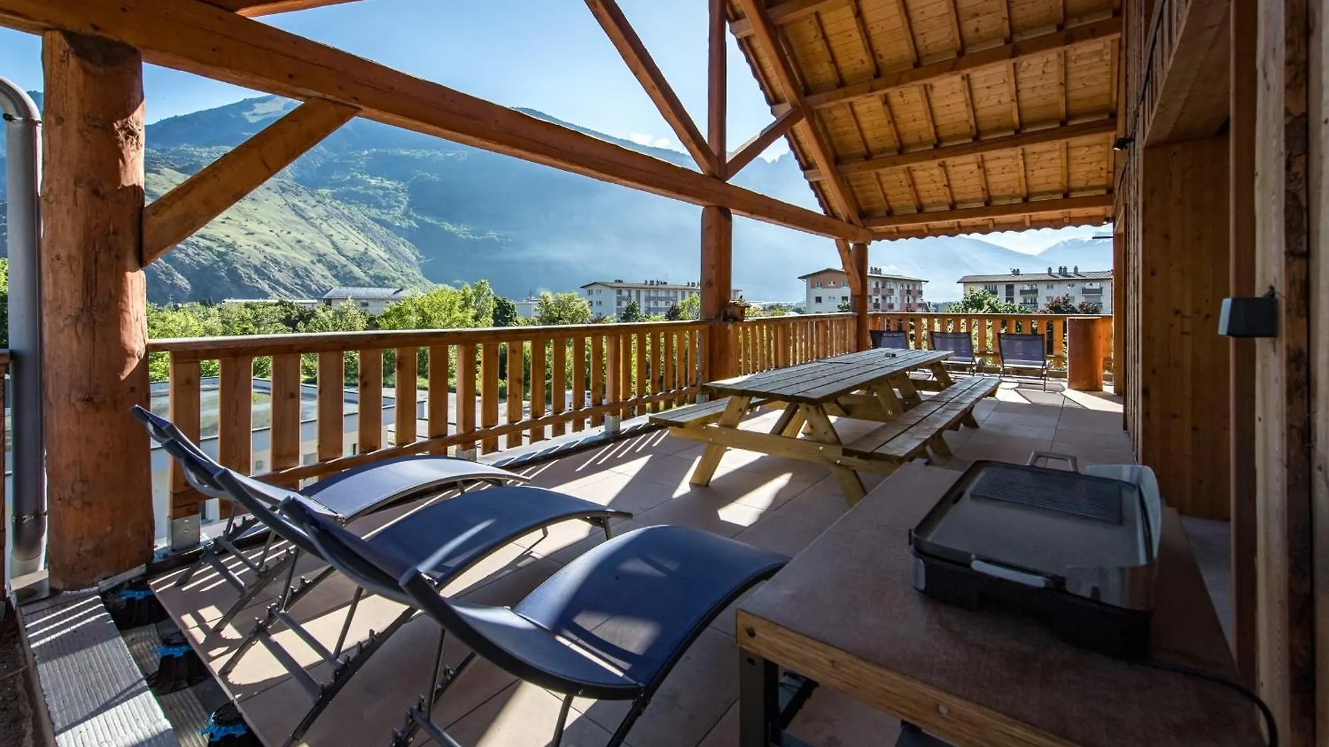 220M Apartment With Terrace For 14 People Saint-Jean-de-Maurienne