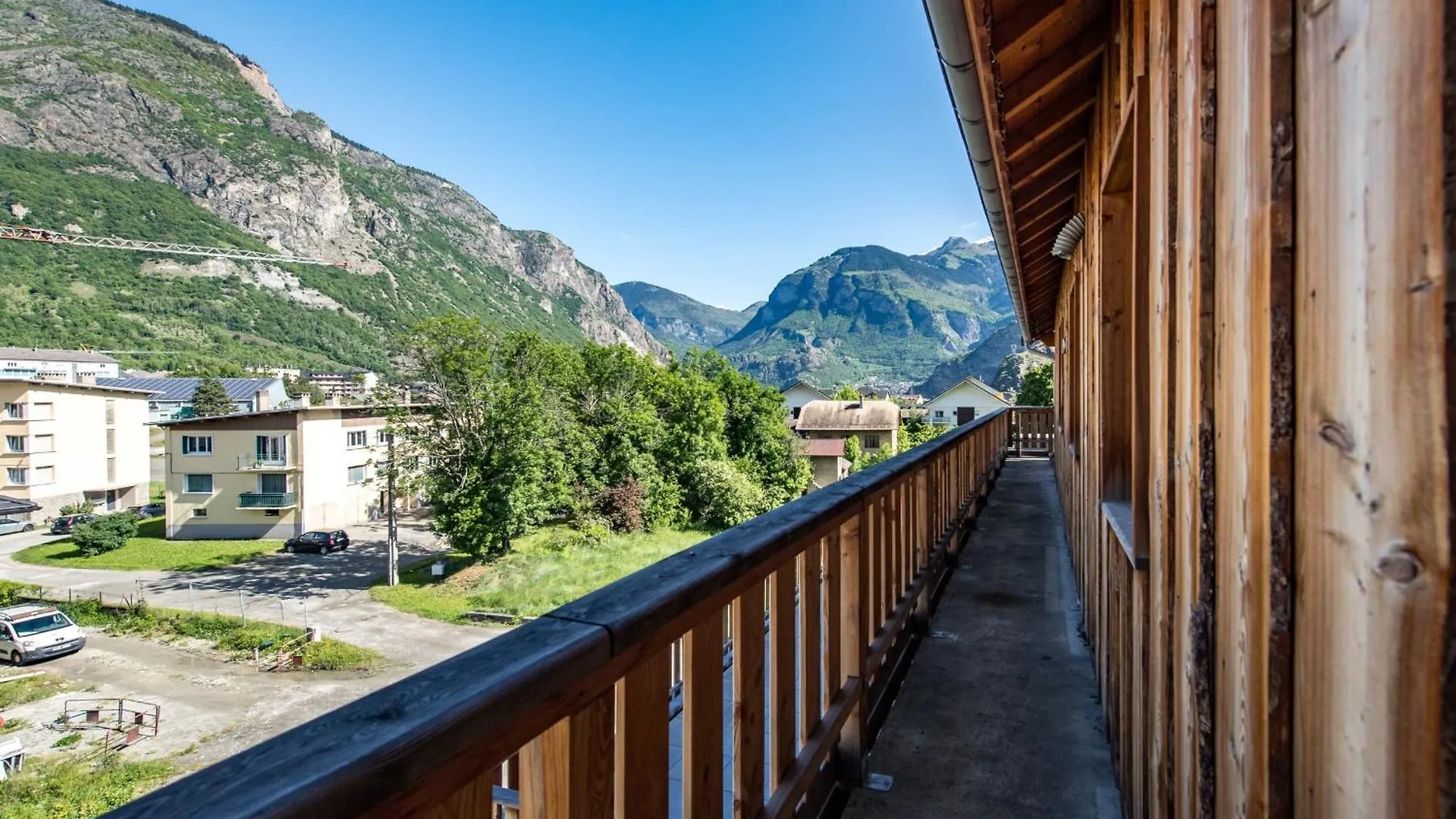 220M Apartment With Terrace For 14 People Saint-Jean-de-Maurienne 0*,  França